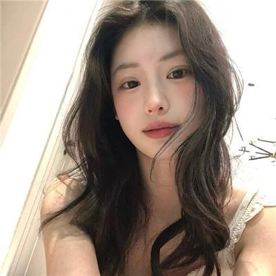 靓妹有难 海报